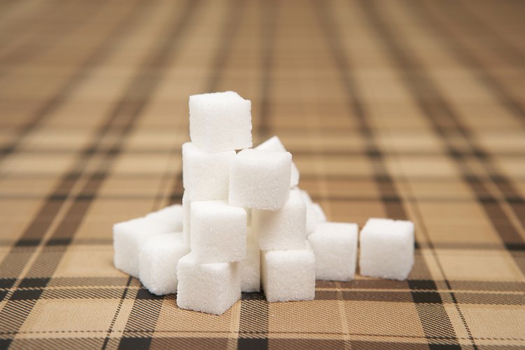 Las comidas azucaradas pueden llevar a obesidad y a un montón de problemas de salud más adelante en la vida.