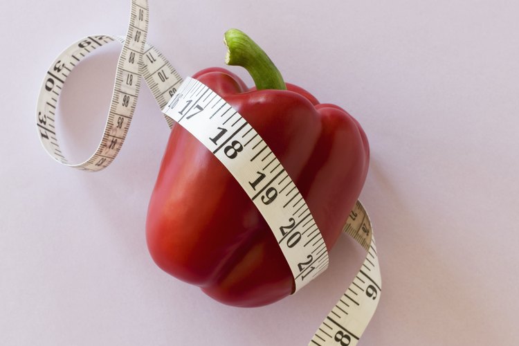 Se debe de combinar una dieta saludable con ejercicio regular para acelerar la pérdida de peso.