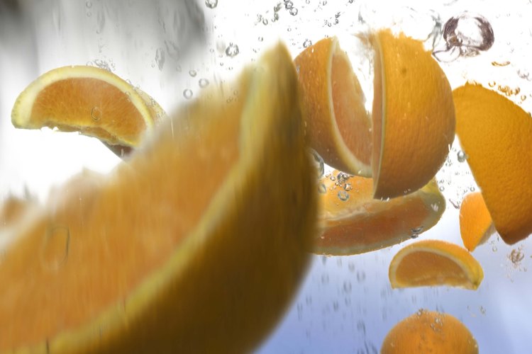 Los riñones regulan la cantidad de vitamina C en el organismo.