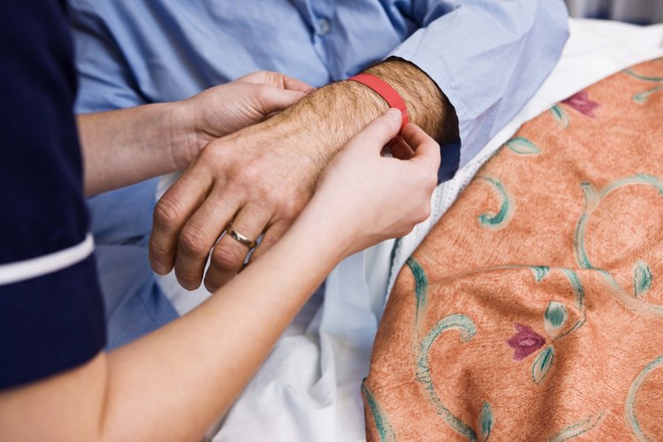 Una lesión o condición médica como la diabetes o la artritis puede ocasionar la inflamación de los tendones.