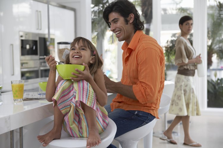 Muchos alimentos están fortificados con B-12, entre ellos muchos cereales para el desayuno.