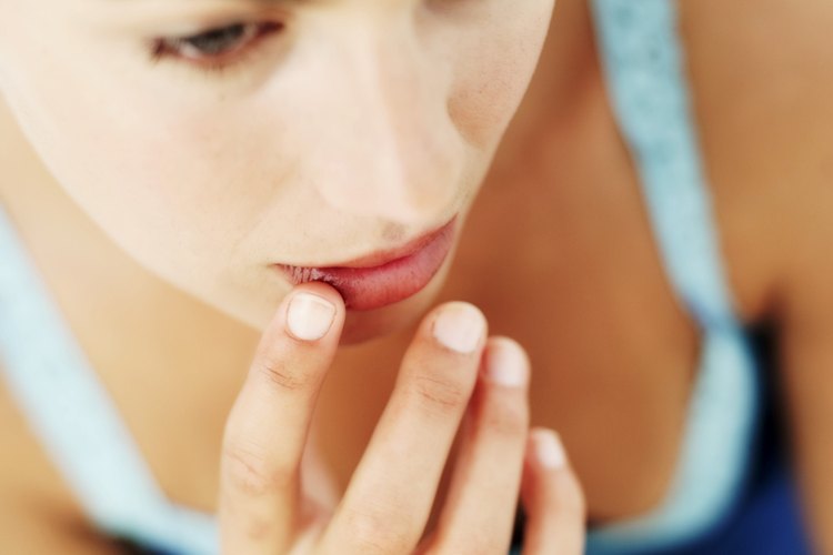 Los labios agrietados ocurren a menudo a finales del embarazo.
