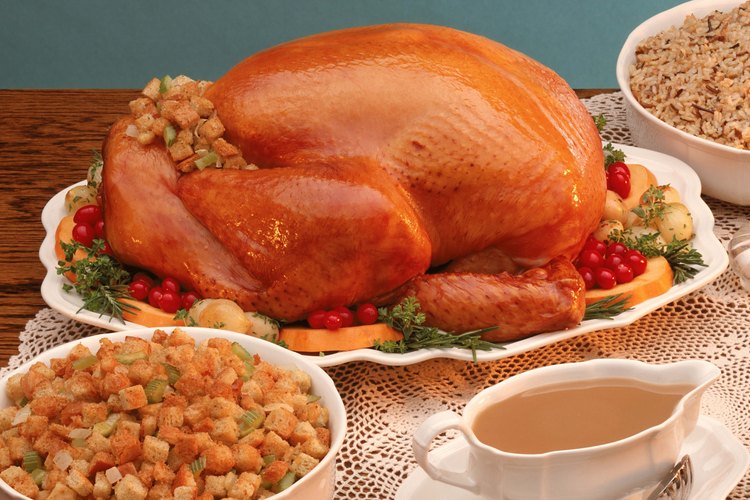 Preparar una cena festiva baja en carbohidratos puede ser difícil.