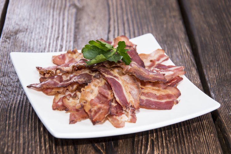 El tocino puede ponerte en riesgo a enfermedades cardíacas.