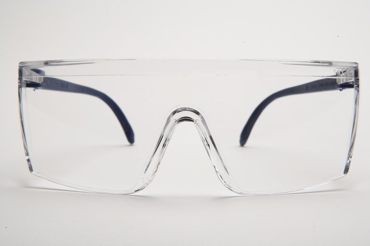 Prevent Blindness American recomienda gafas deportivas para diferentes deportes.