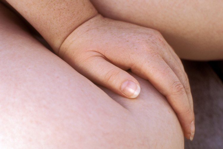 En las mujeres la grasa se deposita primero en la cadera y los muslos.