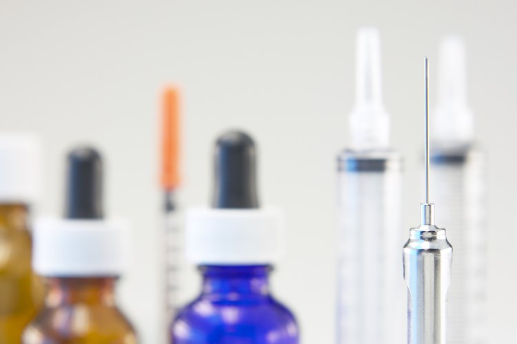 Antes de viajar, consulta con tu médico para ver si necesitas alguna vacuna.