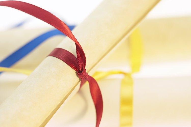 Los oncólogos pediátricos deben haberse graduado de un programa universitario de cuatro años.