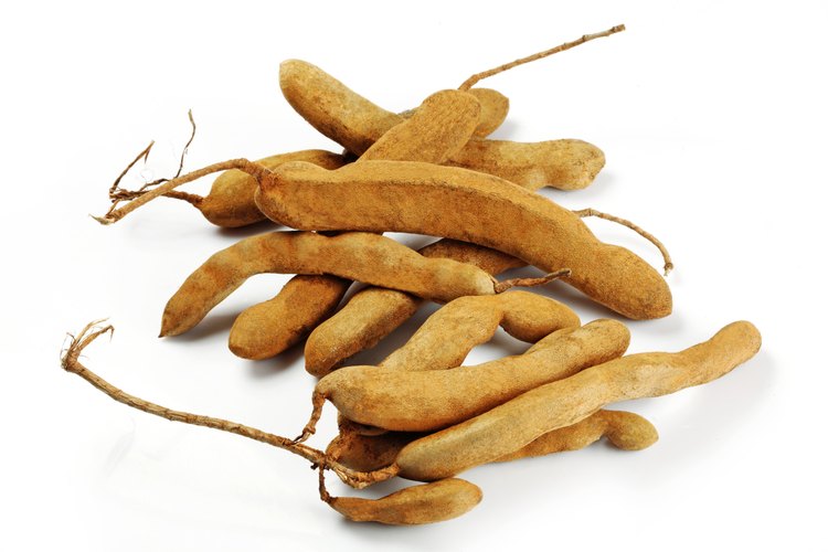 El tamarindo contiene pequeñas cantidades de vitamina A y C.