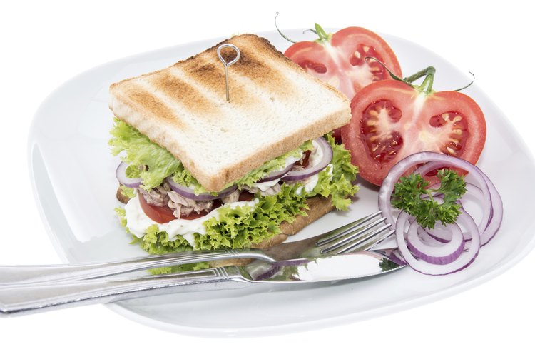 Sándwich de atún.