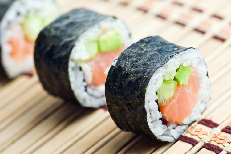 El sushi lleva pescado crudo.