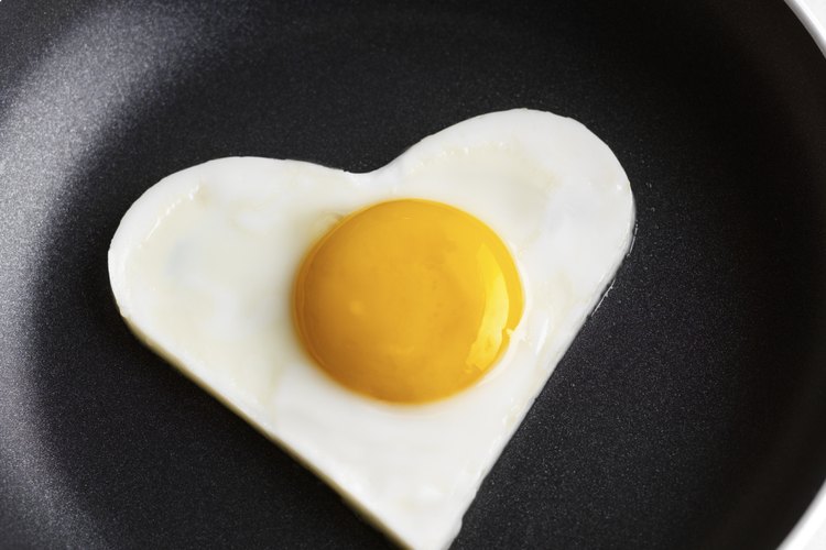 Acompaña tu desayuno con huevos.
