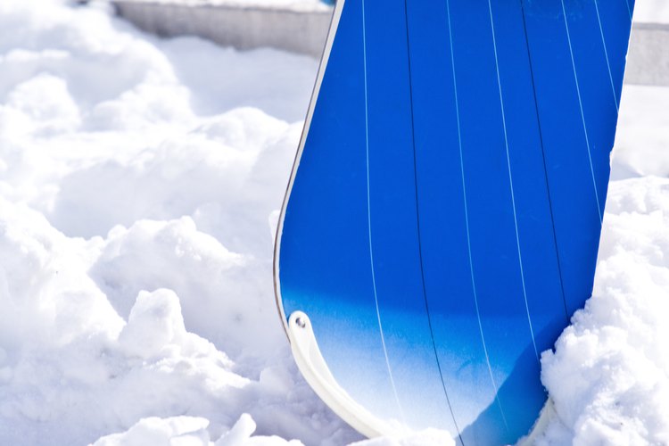 Las fijaciones traseras de la tabla de snowboard son perfectas para todo tipo de travesía.