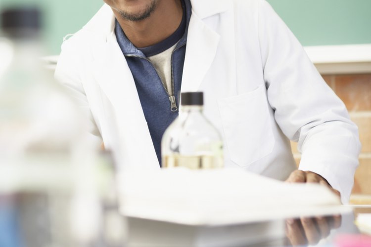 El glutatión se compone de tres aminoácidos (cisteína, ácido glutámico y glicina) y se ha mostrado prometedor en la lucha contra el cáncer de colon debido a sus propiedades antioxidantes.