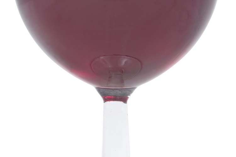 No se ha comprobado que el tratamiento con vino tinto sea bueno para el hígado graso.