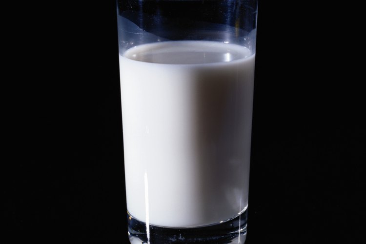 La caseína es una proteína hallada en la leche.