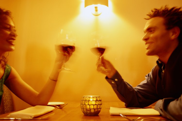 Disfruta los beneficios de la salud del ajo con tu esposo.