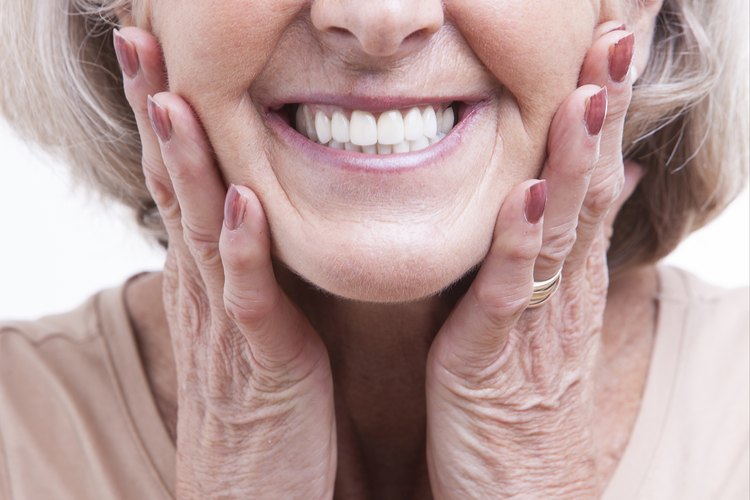 Asegúrate que una dentadura postiza es la mejor opción para ti.