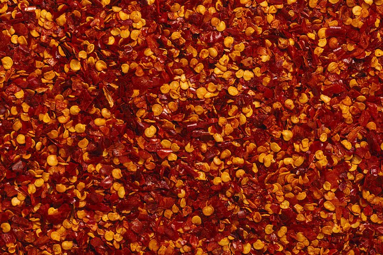 Las hojuelas picantes de pimiento rojo molido pueden ayudar a suprimir el apetito y mejorar el metabolismo.