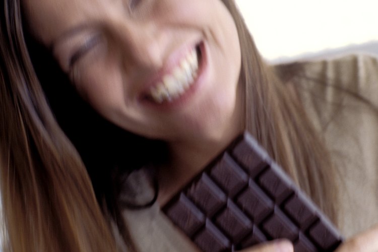 El chocolate tiene químicos complejos que afectan el cerebro y el sistema nervioso central.