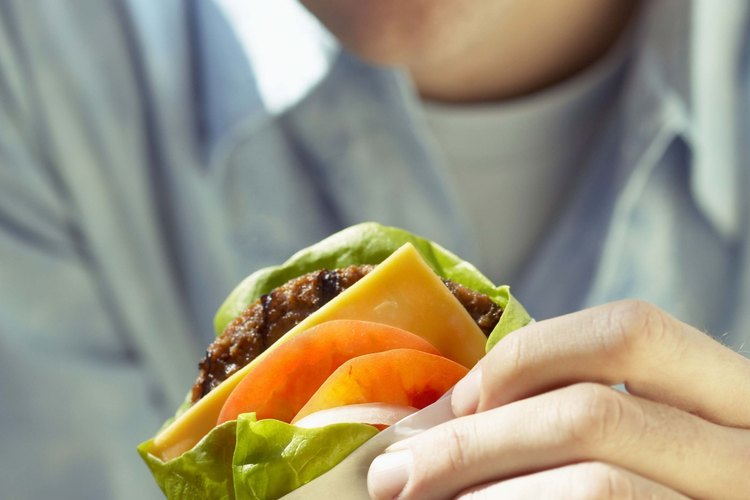 Los efectos a largo plazo de las dietas bajas en carbohidratos siguen estudiándose.