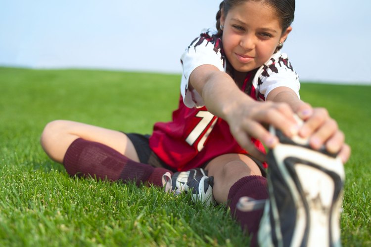Proporcionar varias actividades que fomenten la actividad física es clave para tu hijo durante esta etapa de su desarrollo físico.