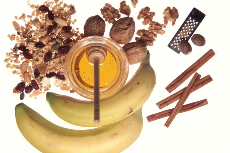 Se cree que tanto la miel como la canela son alimentos seguros.