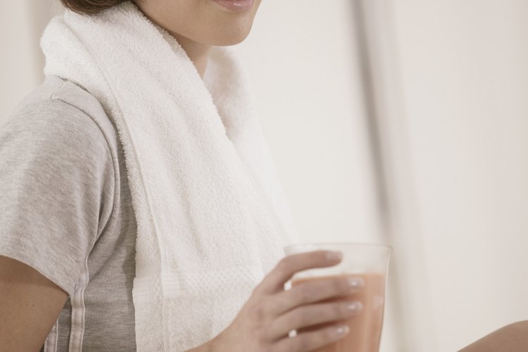Una malteada de proteínas después de hacer ejercicio puede ayduar a la recuperación.
