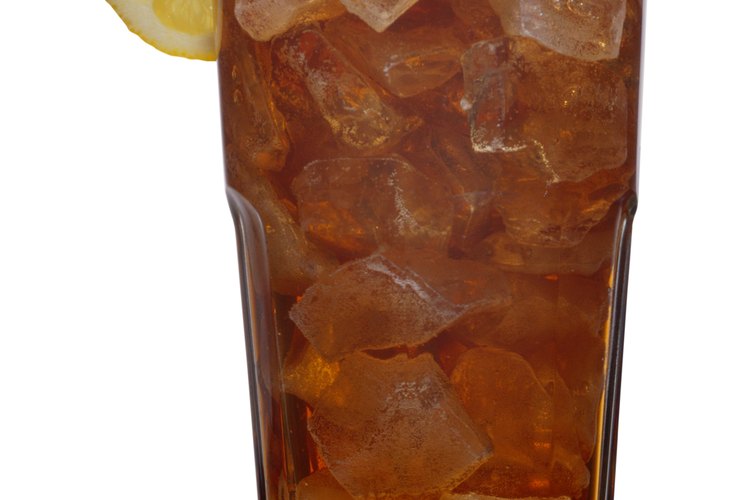 El té helado sin azúcar contiene sólo unas pocas calorías por porción.