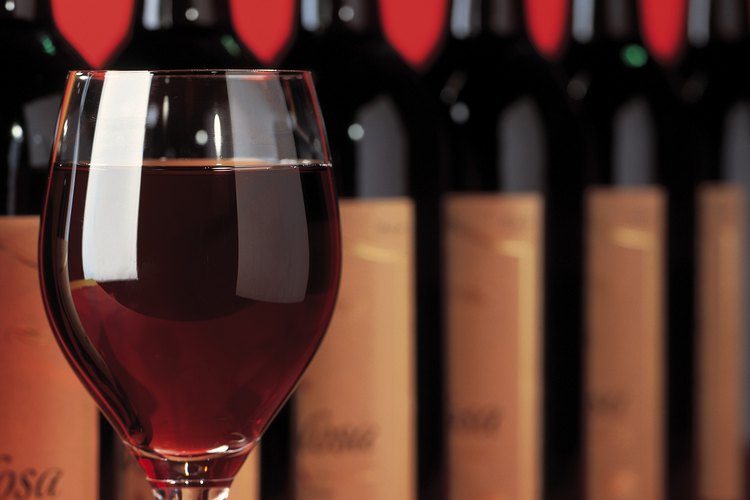 El consumo de vino puede generar palpitaciones del corazón.