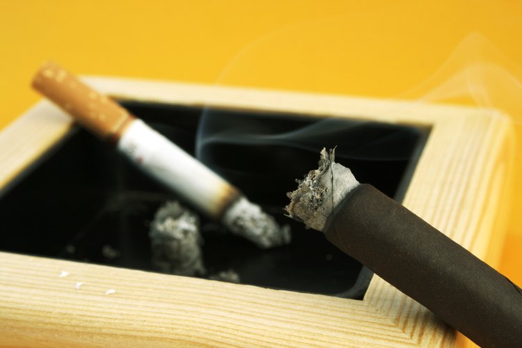 Fumar acarrea un mayor riesgo de cáncer de pulmón.