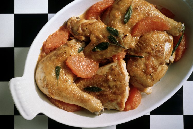 Con las porciones y la preparación adecuada, el pollo y los vegetales pueden ayudarte a perder peso.