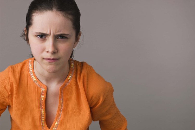 El cambio de voz es una parte normal de la pubertad en niños y niñas.