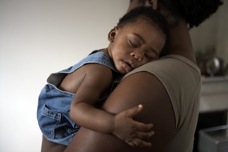 La vitamina B-12 y la melatonina ayudan a controlar los ciclos naturales de sueño.
