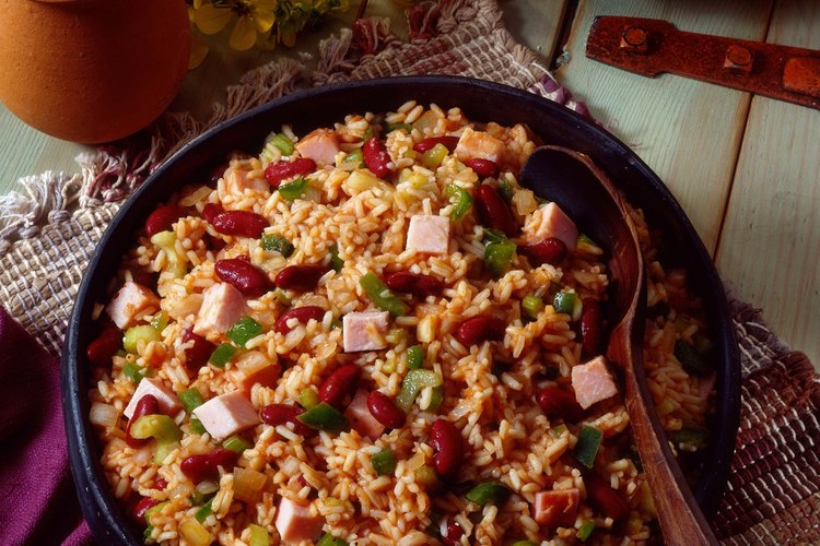 Mejora la textura y sabor de los platillos al agregarles frijoles rojos.