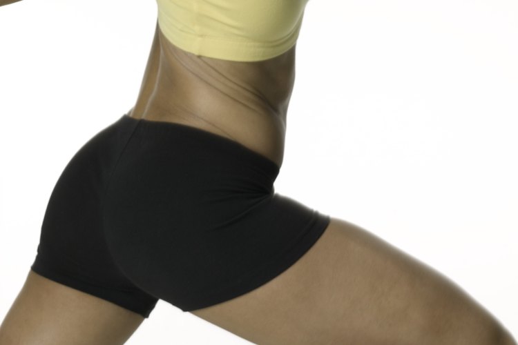 El step aerobics fortalece las pantorrillas, muslos y trasero.