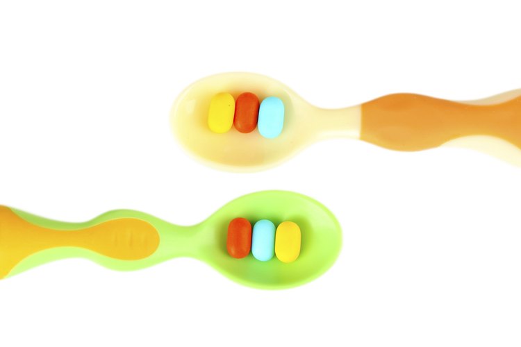 Las vitaminas para niños lucen y saben como dulces. Conoce los síntomas de una sobredosis.