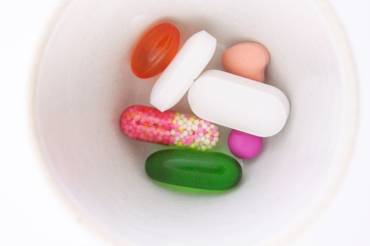 La vitamina C puede reducir la actividad de los medicamentos anticoagulantes.