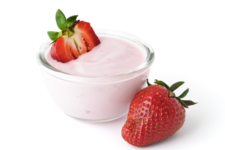 Yogur y fruta.