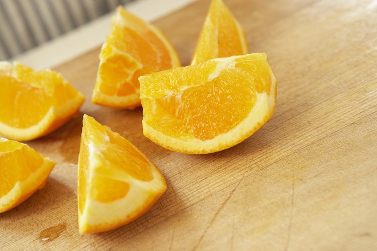 Los carbohidratos en las naranjas aumentan el azúcar en la sangre.