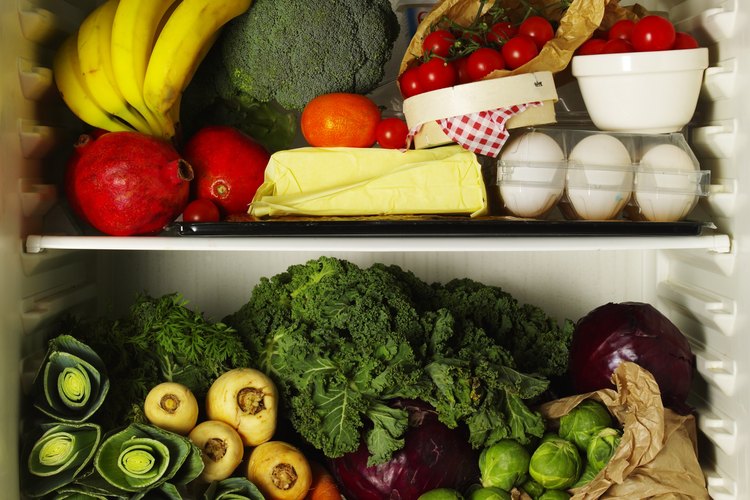 Los alimentos enteros son las mejores fuentes de fibra, hierro y calcio.