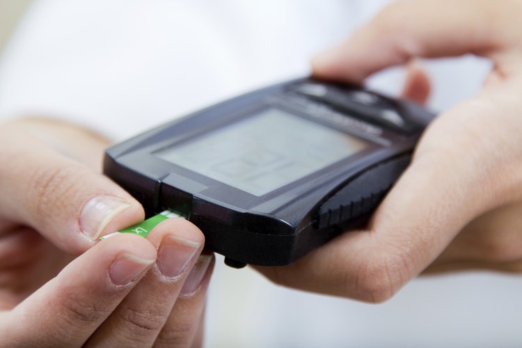 Los registros de glucosa en la sangre y de los alimentos son herramientas útiles para controlar la diabetes.
