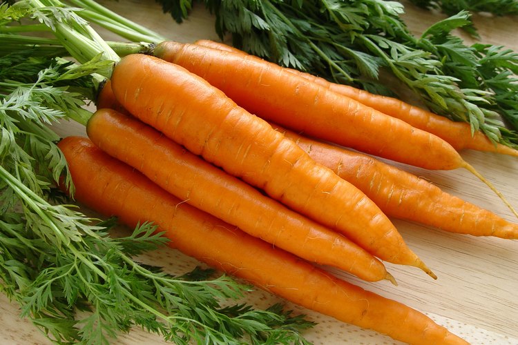 Palitos de zanahoria fresca.