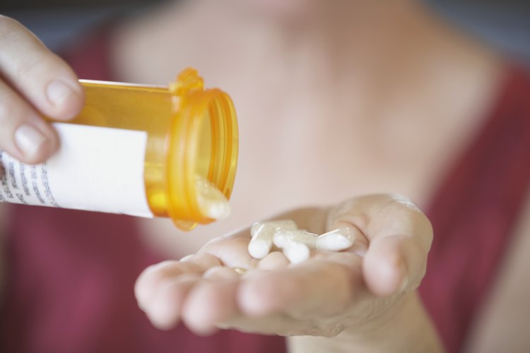 La leche de magnesia es hidróxido de magnesio y puede encontrarse en forma líquida o en pastillas.