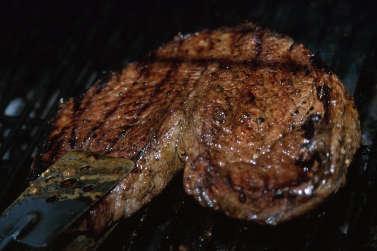 Tener problemas para digerir la carne puede ser síntoma de una condición más seria.