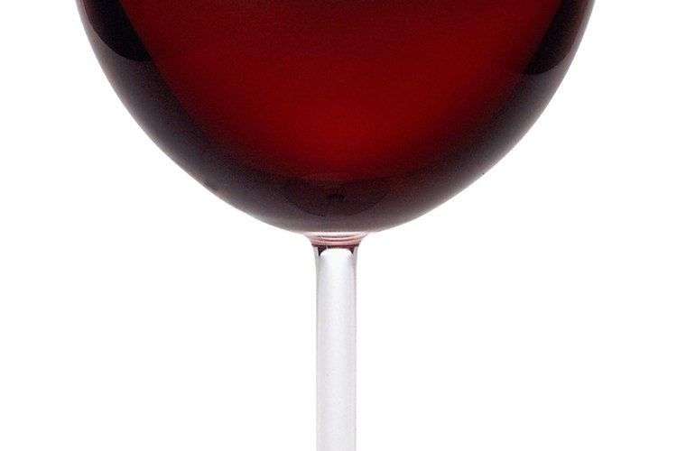 El vino es bajo en sodio, pero alto en calorías.
