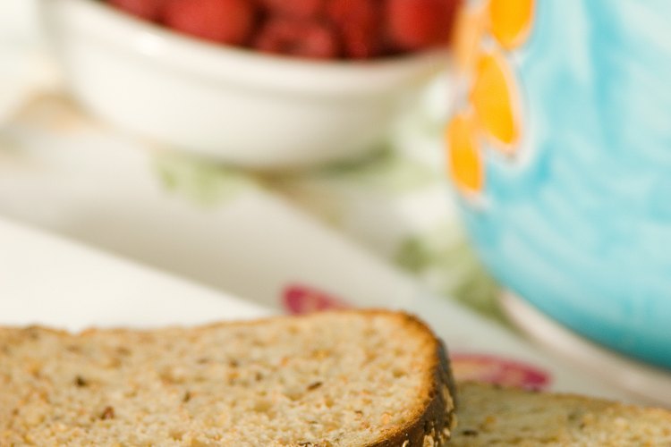 Los cereales integrales, las frutas y la verduras son carbohidratos saludables.