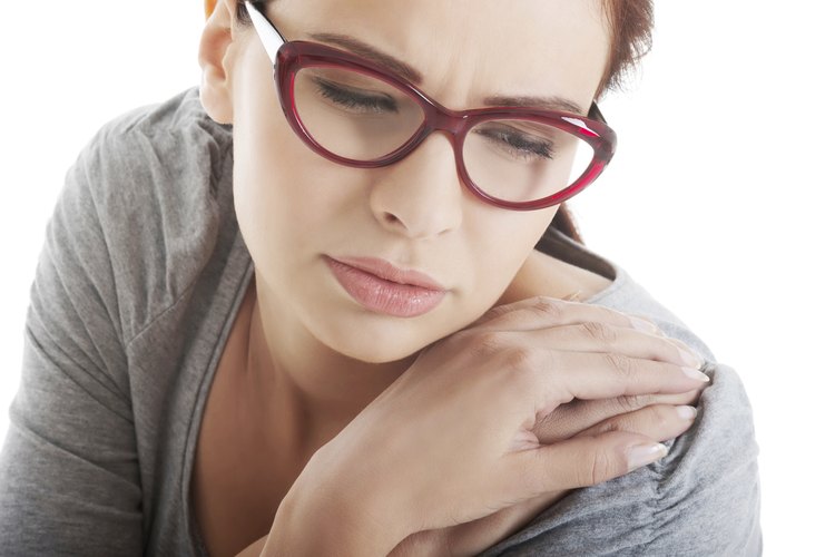 La articulación de Charcot, la mano diabética, la osteoartritis y el hombro congelado son las condiciones más comunes que se asocian con la diabetes y el dolor articular.