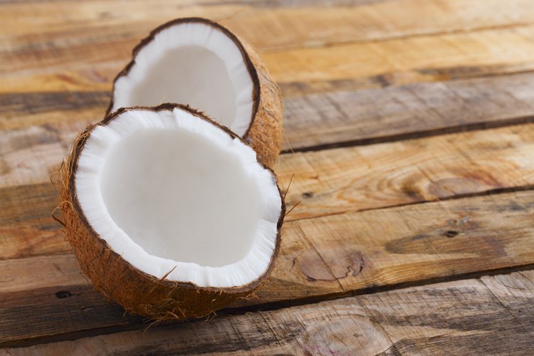 how-to-tell-if-a-coconut-is-rancid-leaftv