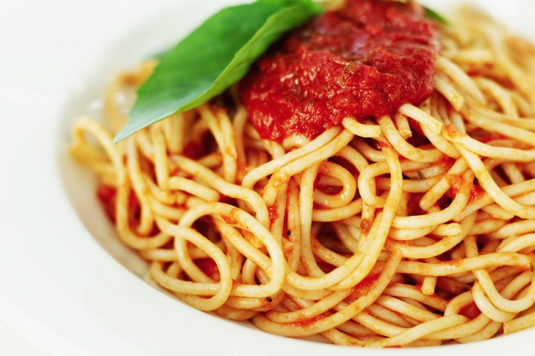 Congelar la salsa para pasta te permite hacer una comida rápida y fácil.